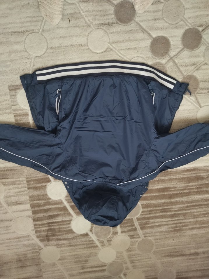 Mavi Kapüşonlu Erkek Çocuk Mont - Görsel 4