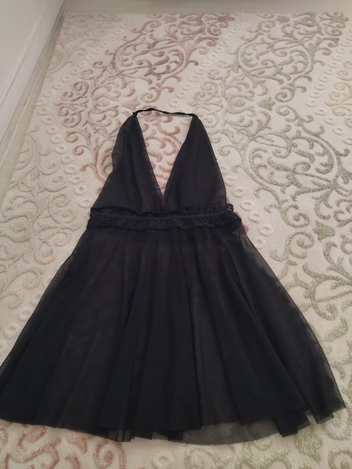 Siyah Dantel Detaylı V Yakalı Midi Elbise - Görsel 2