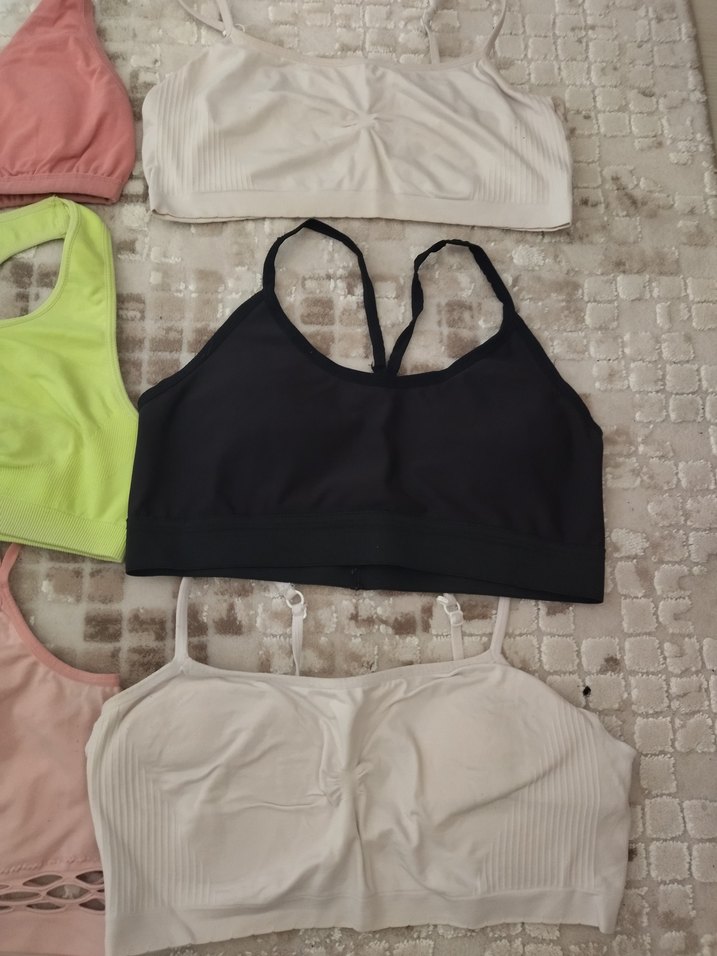 Çok Renkli Kısa Spor Sütyenler - Görsel 4