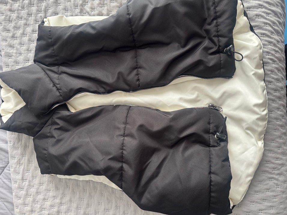 Siyah Yüksek Yakalı Fermuarlı Kadın Yelek - Görsel 2