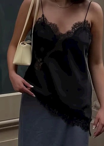 Dantel Detaylı Siyah V Yaka Kadın Atlet - Görsel 3