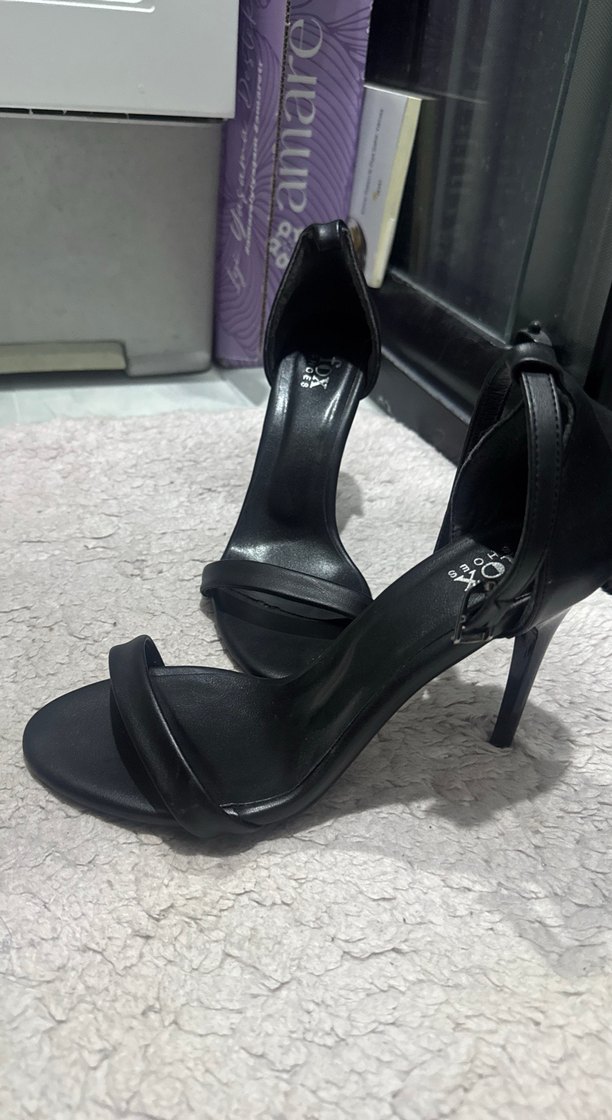 Siyah Tokalı İnce Topuklu Kadın Ayakkabı - Görsel 3