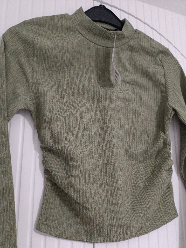 uzun kollu drapeli bluz - Görsel 2