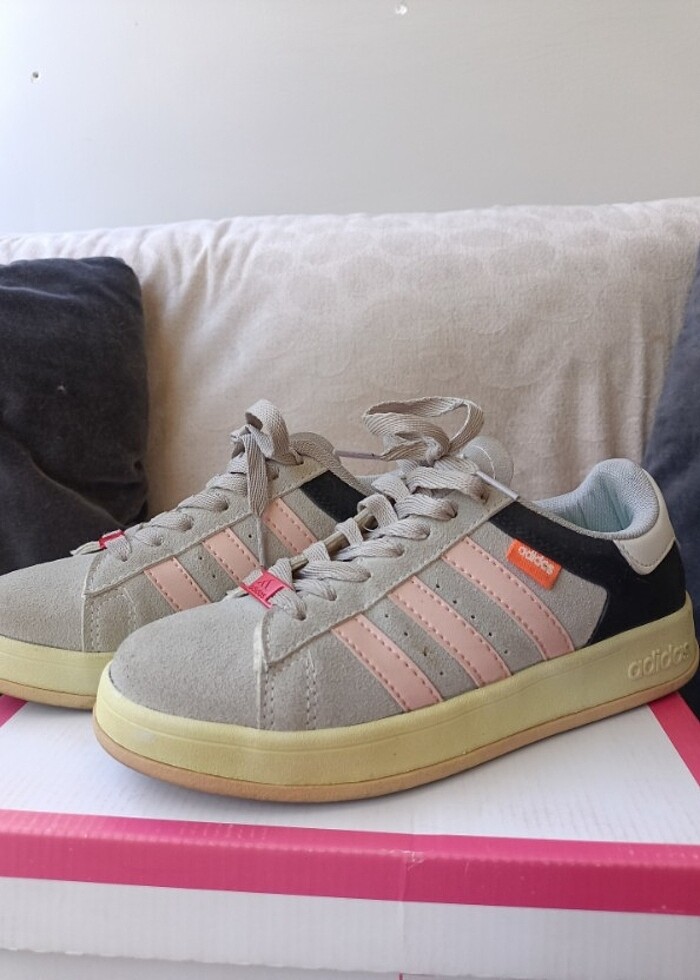 Adidas spor ayakkabı - Görsel 2