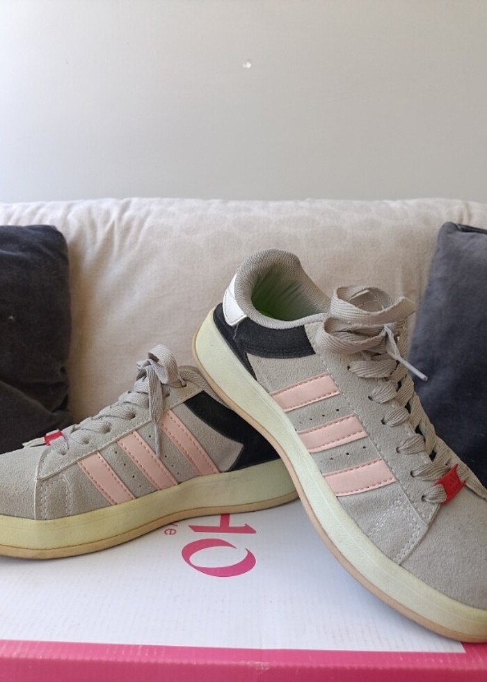 Adidas spor ayakkabı - Görsel 4