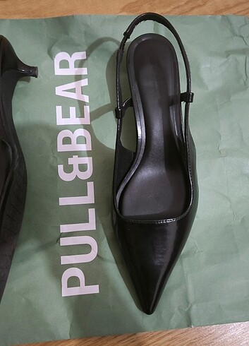 Pull and Bear Pull & Bear Kısa sivri topuklu rugan