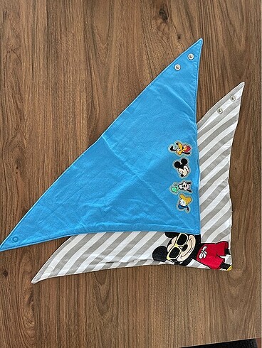 Mickey Mouse Baskılı Erkek Bebek Mama Önlüğü 2'li