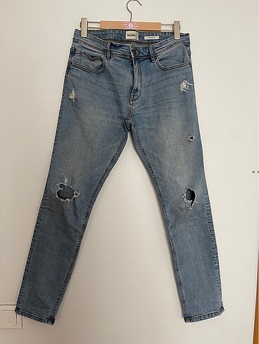 Pull and Bear Erkek yırtık detaylı super skinny kot pantolon