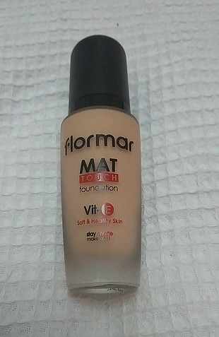 Flormar mat touch fondöten