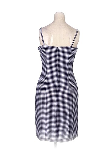 40 Beden PreLoved Kısa Elbise %70 İndirimli.