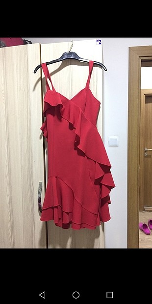 iki defa giyildi. Hasarsız mini abiye elbise 