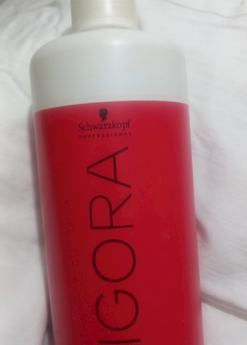 Schwarzkopf Igora Royal oksidan9% 30 Vol - Görsel 4