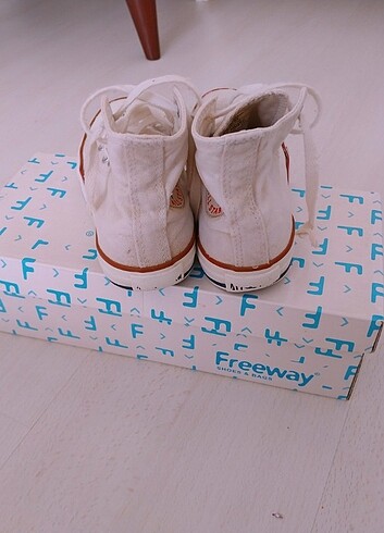 30 Beden Converse ayakkabı