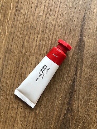 Glossier Cloud Paint Allık Spark