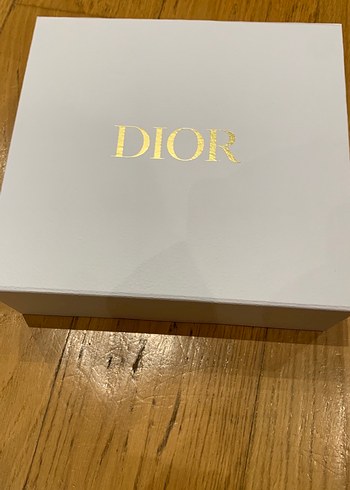 Dior ürünü