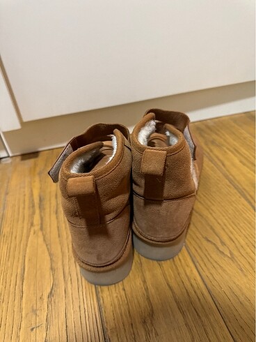 41 Beden Ugg benzeri