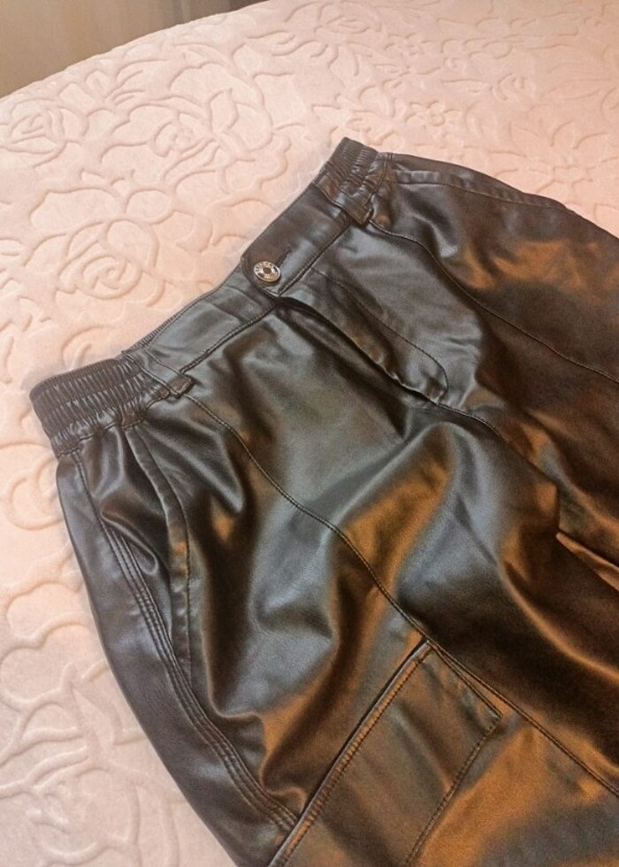 BERSHKA DERİ PANTOLON M BEDEN - Görsel 4