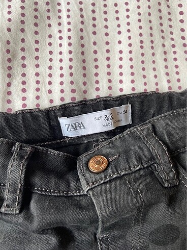 Zara Zara çiçekli kot pantolon