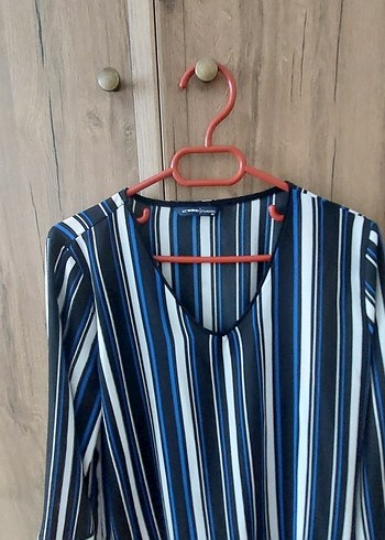 LC Waikiki Cizgili V Yaka Uzun Kollu Bluz