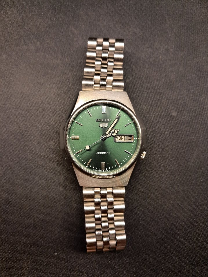 Koleksiyonluk Yeşil Kadran Seiko 5 Automatic 7009 Kalibre — görsel 8/12