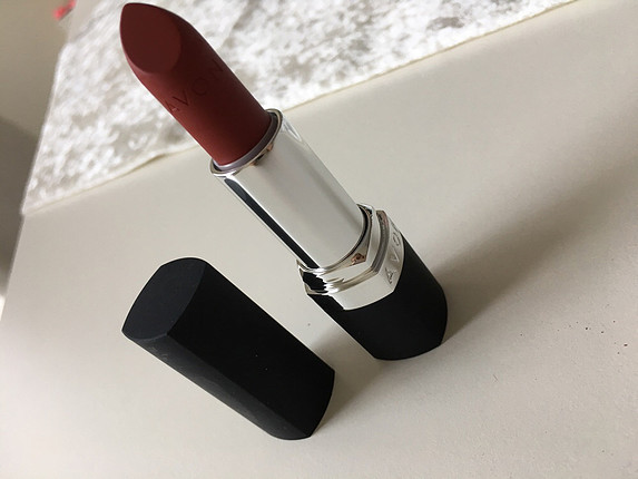 Avon mat ruj
