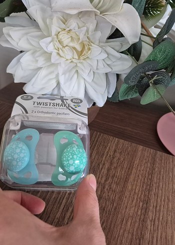 Twistshake Ortodontik Emzik Yeşil 0-6 ay - Görsel 2