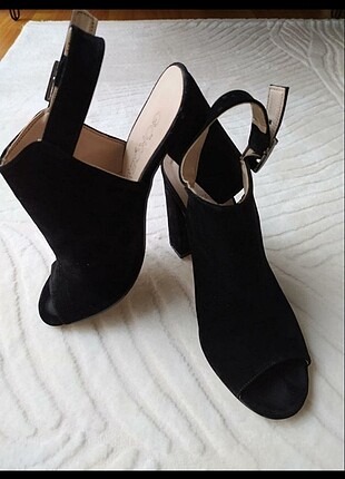 36 Beden siyah Renk Siyah topuklu ayakkabı