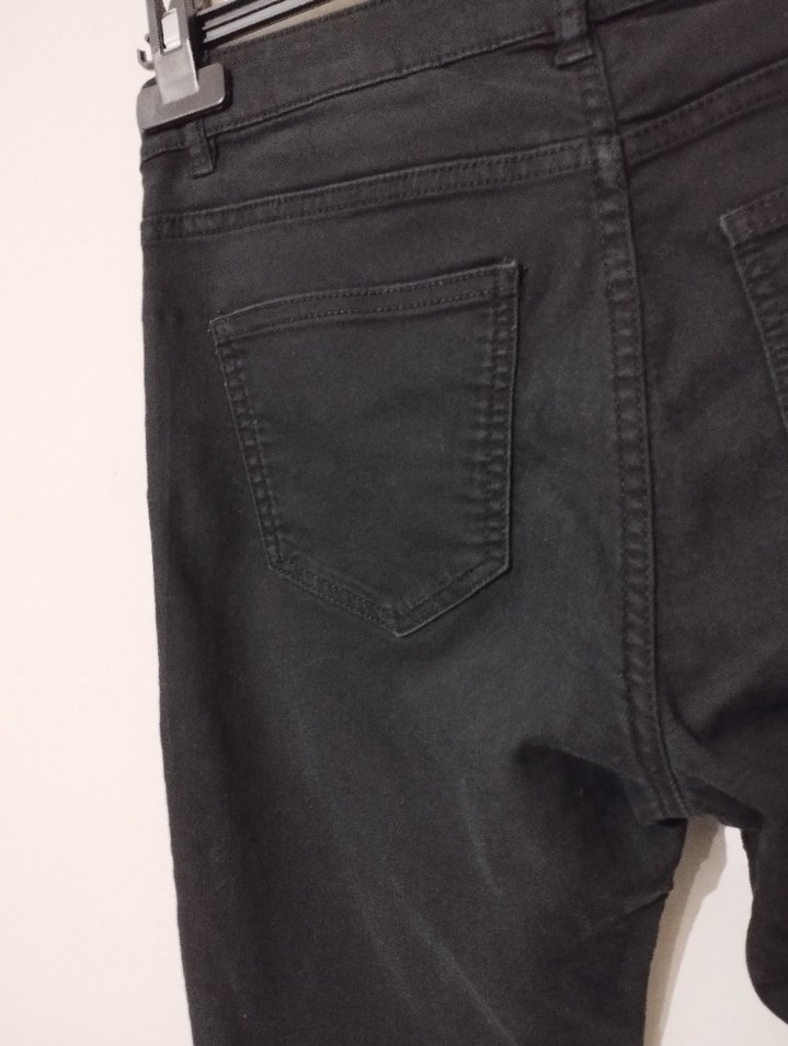 H&M Siyah Skinny Jean — görsel 4/7