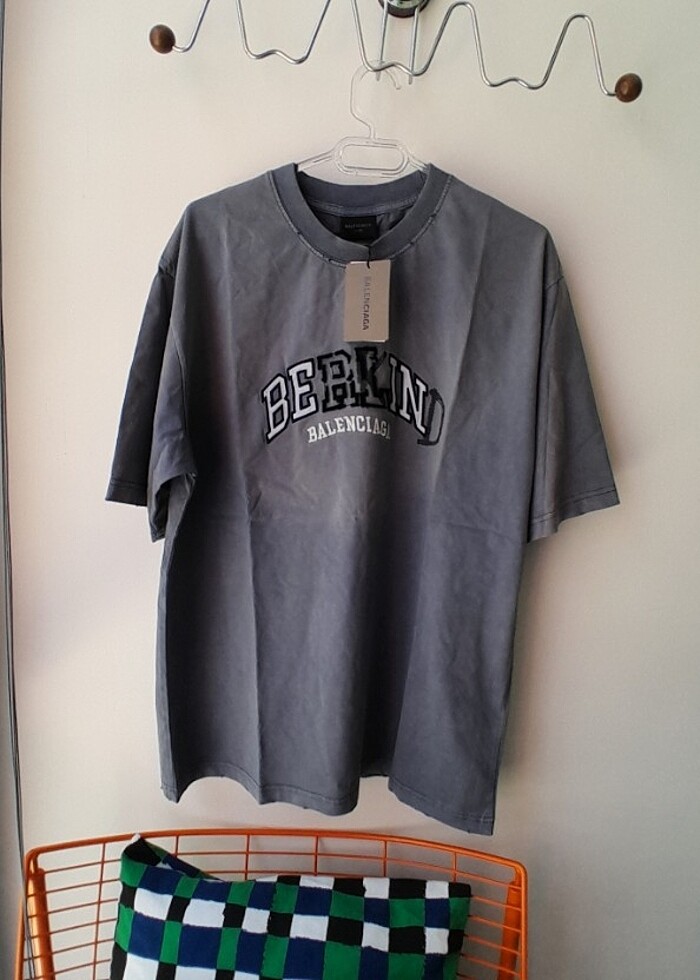 BALENCİAGA TİŞÖRT - Görsel 2