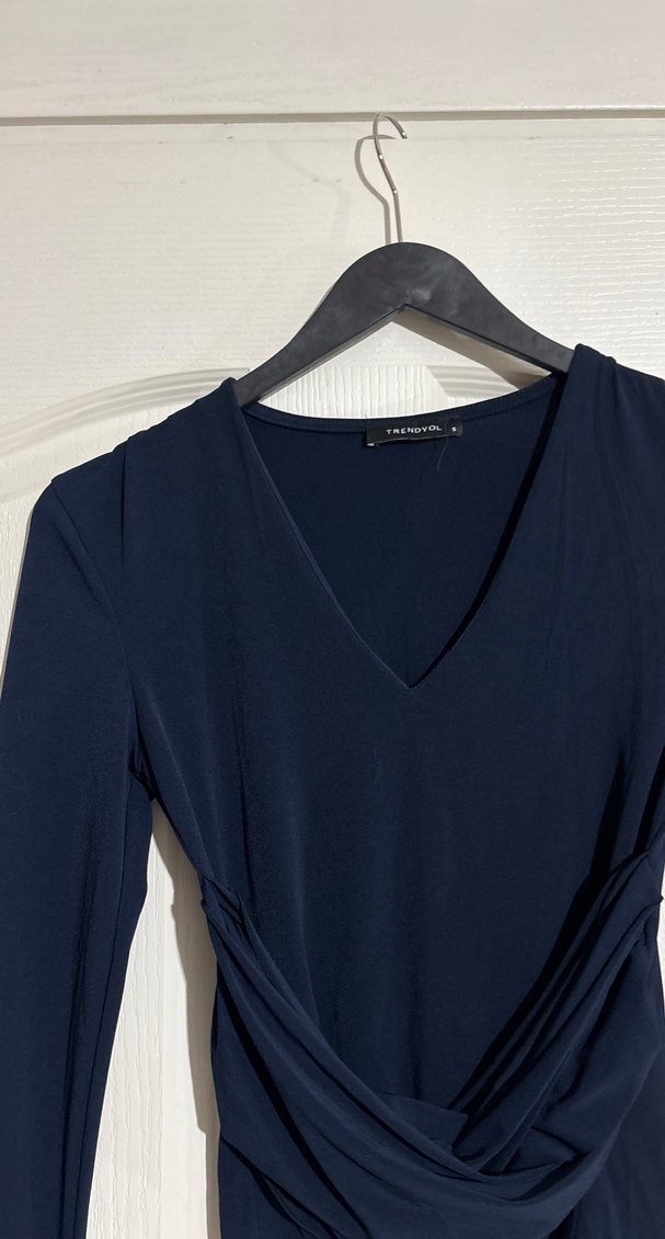 Siyah Drapeli V Yaka Kadın Bluz - Görsel 2