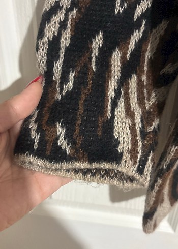 Kahverengi Zebra Desenli Boğazlı Kazak - Görsel 3