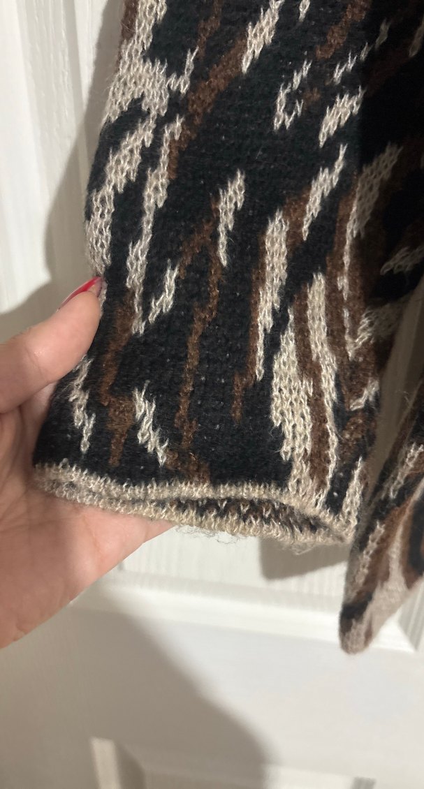 Kahverengi Zebra Desenli Boğazlı Kazak - Görsel 3