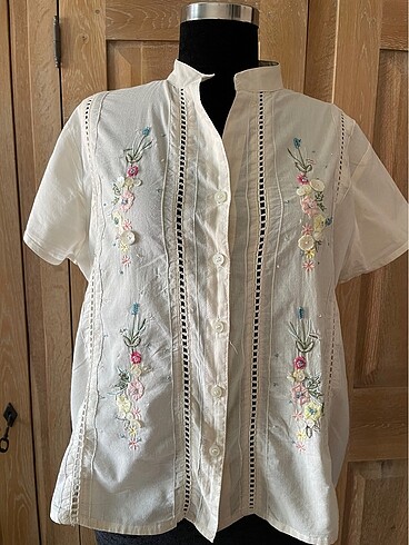 Vintage işlemeli bluz