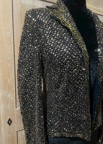 Boncuk İşlemeli Siyah Kadın Ceket - Görsel 3