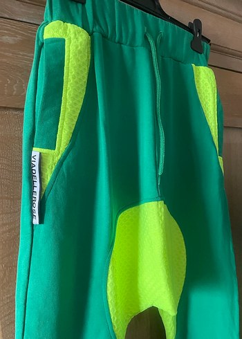 Yeşil Renkli Kadın Spor Takımı - Görsel 3