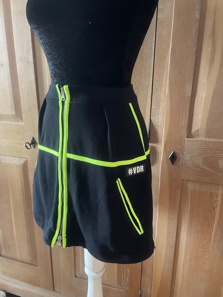 Fermuarlı Siyah Mini Etek - Görsel 3