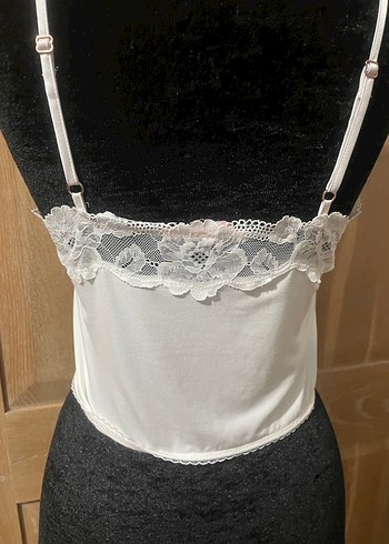 Dantel Detaylı Beyaz Straplez Bustiyer - Görsel 3