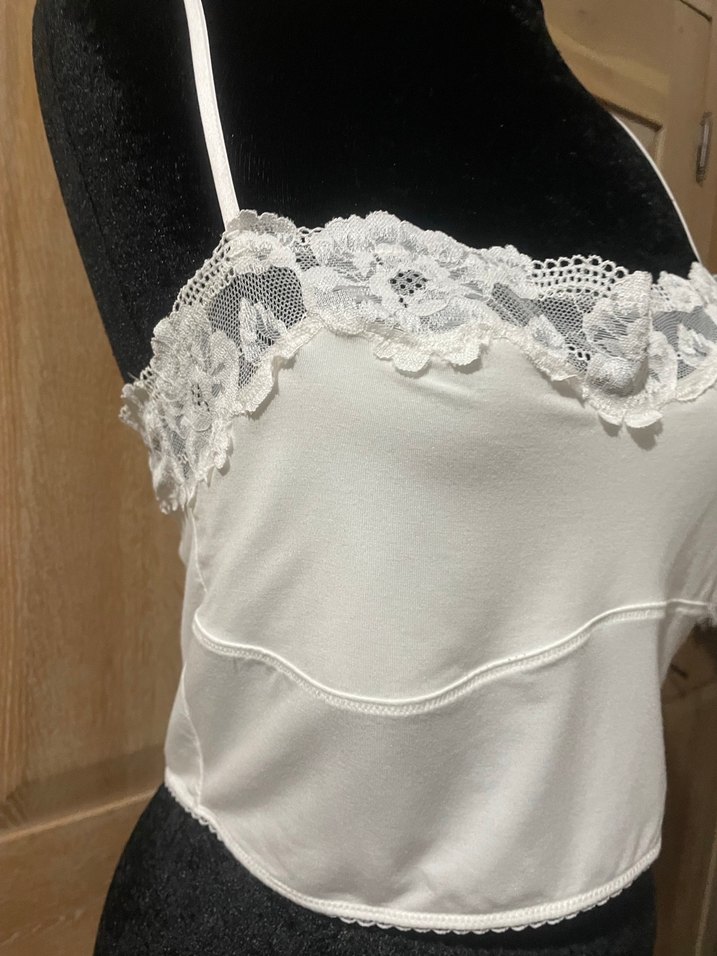 Dantel Detaylı Beyaz Straplez Bustiyer - Görsel 2