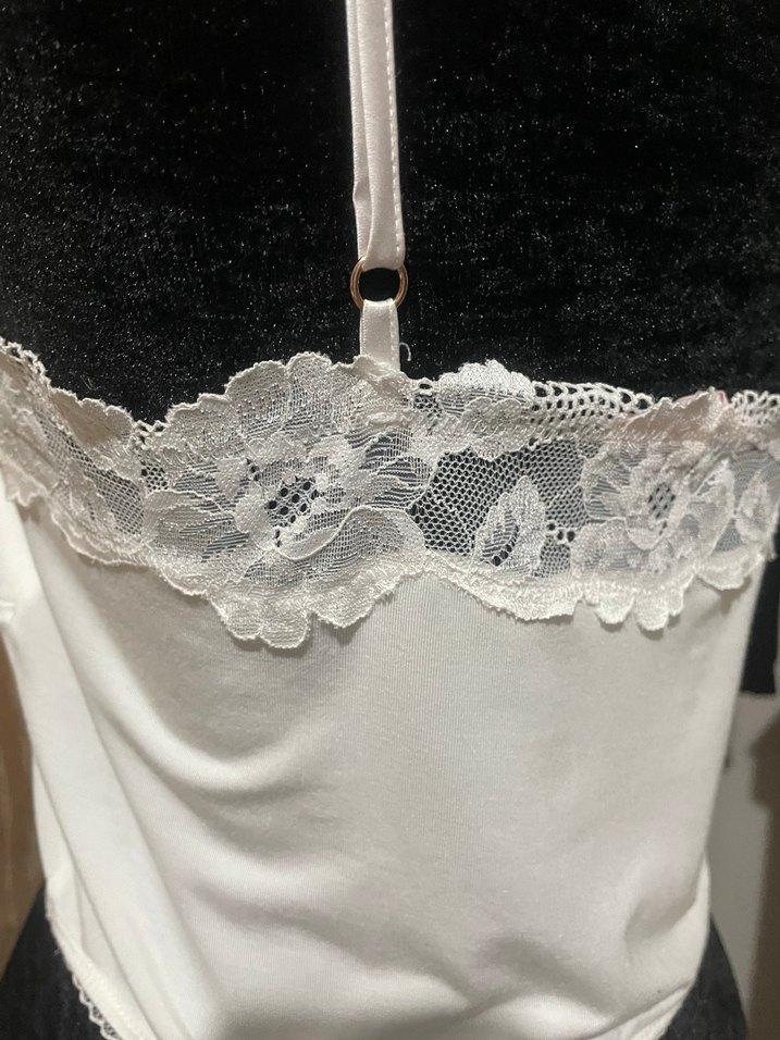 Dantel Detaylı Beyaz Straplez Bustiyer - Görsel 4