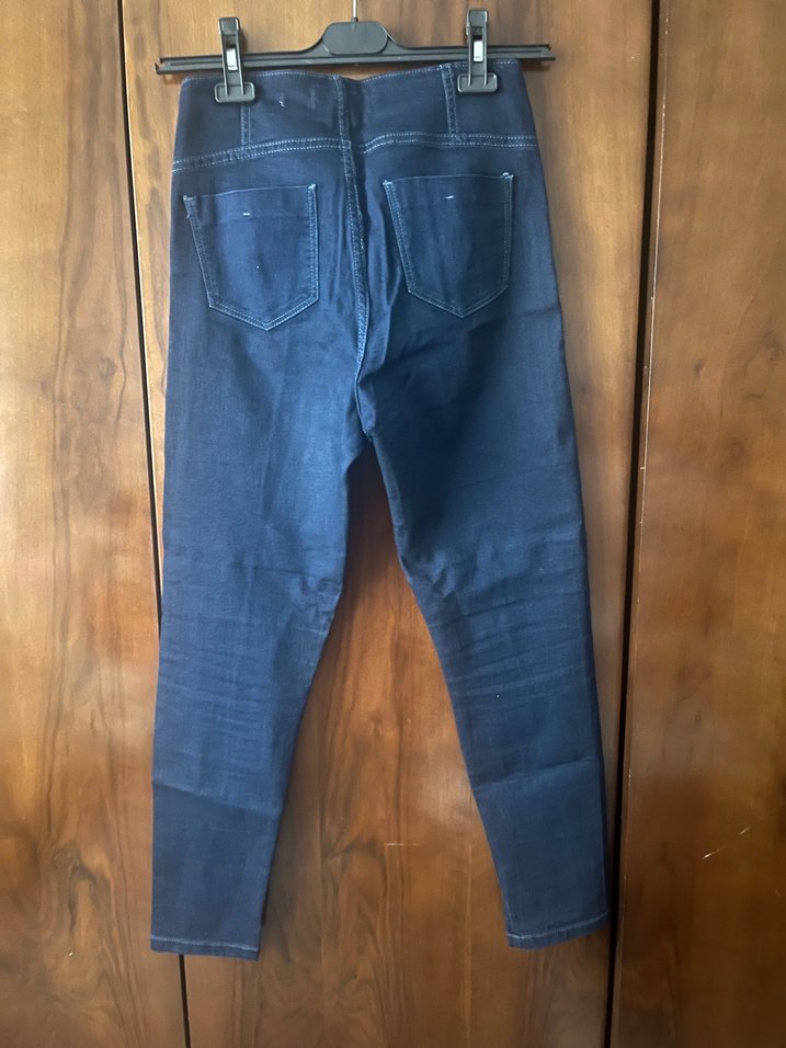 Koyu Mavi Yüksek Bel Dar Paça Jean — görsel 2/4