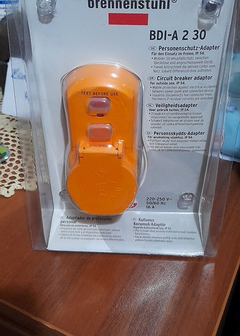 Diğer Turuncu Brennenstuhl BDI-A230 Koruyucu Adaptör