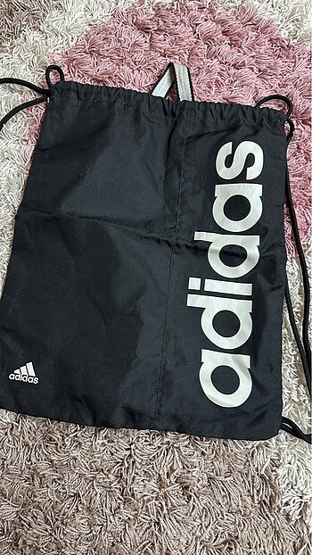 Adidas çanta
