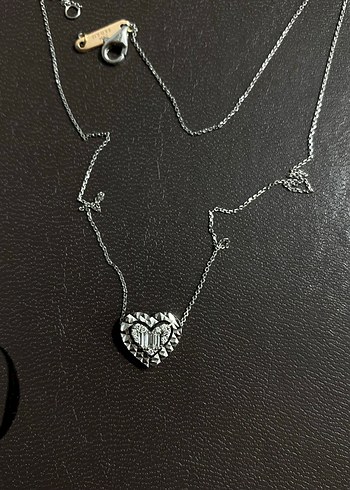 Zen Diamond Romantik Kalpli Gumus Zincir Kolye