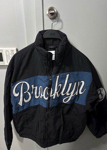 Bershka Brooklyn Yazili Siyah Zari Ceket