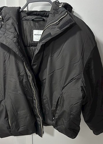 Bershka Siyah Kapusonlu Sisme Mont