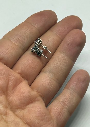 Beden 925 ayar mistik topaz tektaş küpe