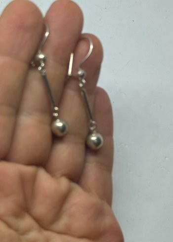  Beden gri Renk 925 ayar sallantılı top küpe
