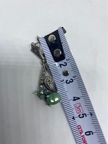 Beden 925 ayar zümrüt taşlı Markazit küpe