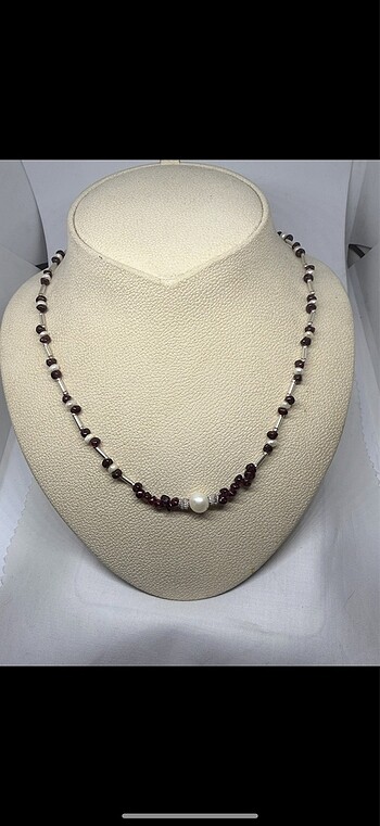 Diğer 925 ayar Orjinal garnet ve Orjinal kum inci kolye.uzunluk 44 cm