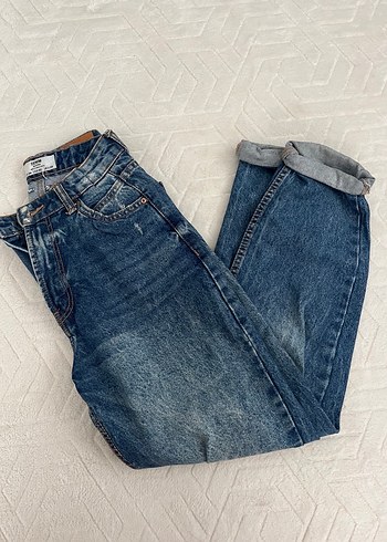 Bershka Mavi Yikamali Rahat Kesim Jean
